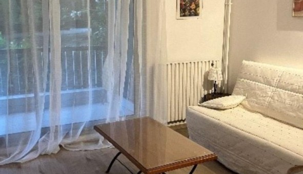 Logement tudiant Location Studio Vide Sceaux (92330)