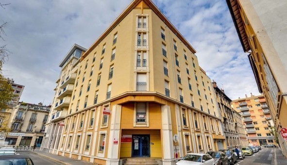 Logement tudiant Studio à Sedan (08200)
