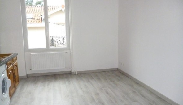 Logement tudiant Studio à Sedan (08200)