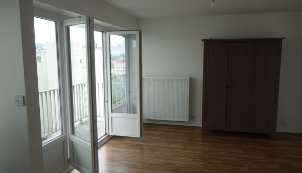 Logement tudiant Studio à Sedan (08200)