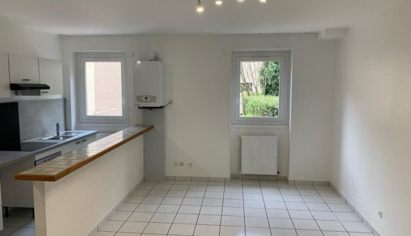 Logement tudiant Studio à Sedan (08200)