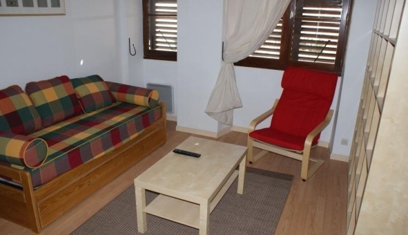Logement tudiant Location Studio Vide Sedan (08200)