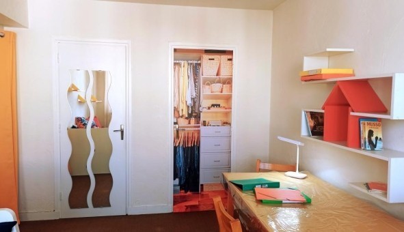 Logement tudiant Studio à Sedan (08200)
