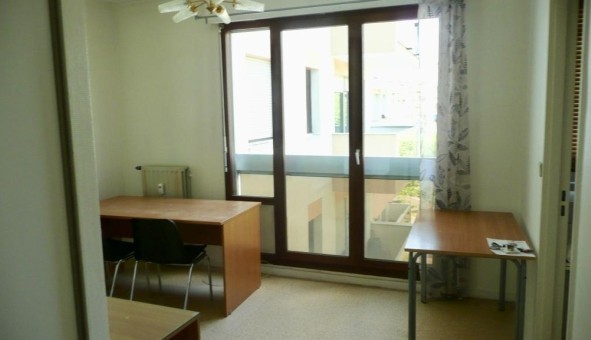 Logement tudiant Studio à Sedan (08200)