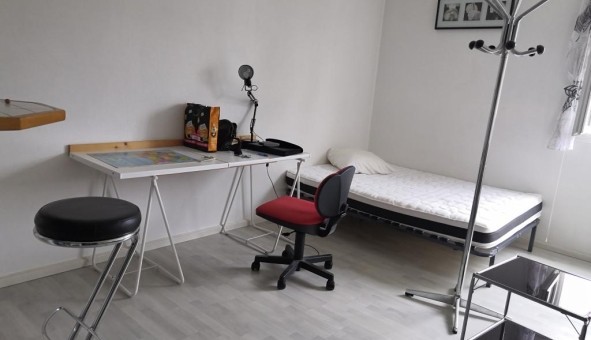 Logement tudiant Studio à Sedan (08200)