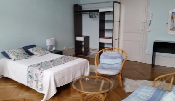 Logement tudiant Studio à Sedan (08200)