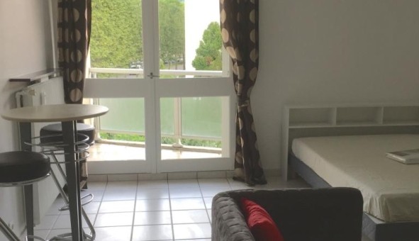 Logement tudiant Studio à Sedan (08200)