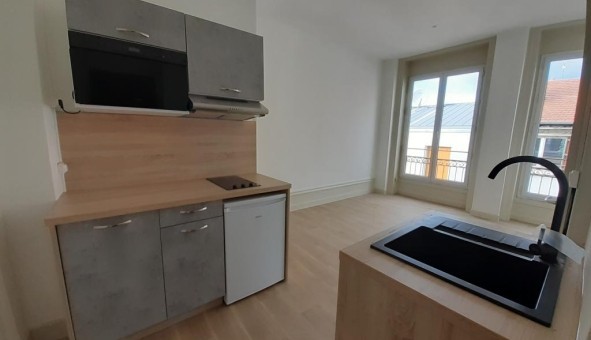 Logement tudiant Location Studio Vide Sedan (08200)