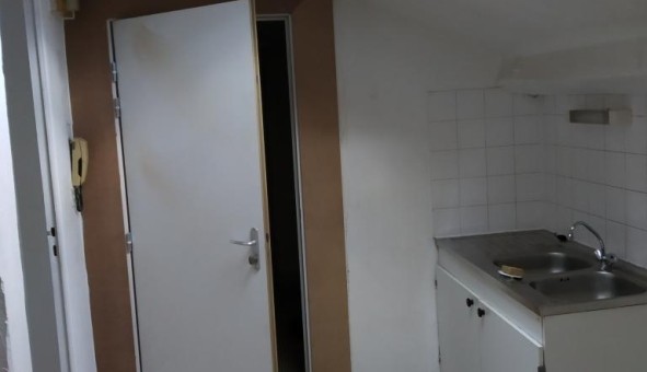 Logement tudiant Location Studio Vide Sedan (08200)