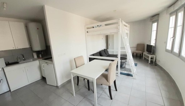 Logement étudiant Location Studio Vide Sedan (08200)