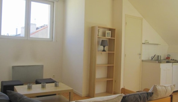 Logement étudiant Location Studio Vide Sedan (08200)