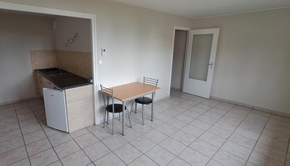 Logement tudiant Studio à Sedan (08200)