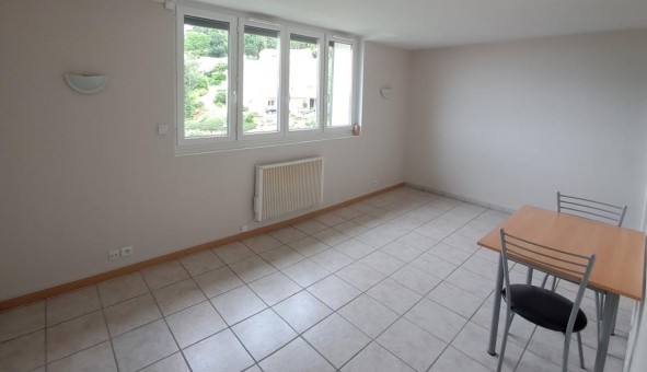 Logement tudiant Studio à Sedan (08200)