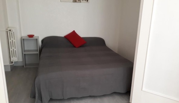 Logement tudiant Studio à Sedan (08200)