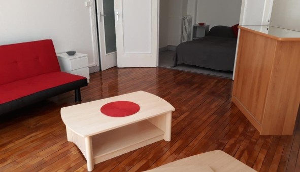 Logement tudiant Studio à Sedan (08200)