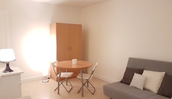 Logement tudiant Location Studio Vide Sedan (08200)