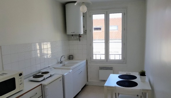 Logement tudiant Studio à Sedan (08200)