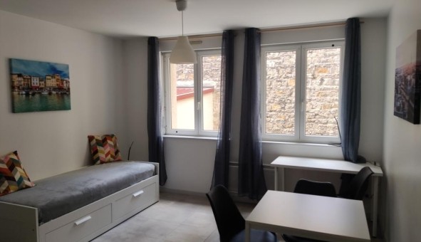 Logement étudiant Location Studio Vide Sedan (08200)