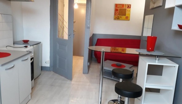 Logement tudiant Location Studio Vide Sedan (08200)