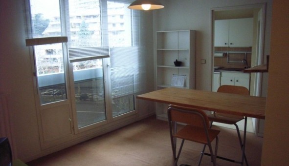 Logement tudiant Studio à Sedan (08200)