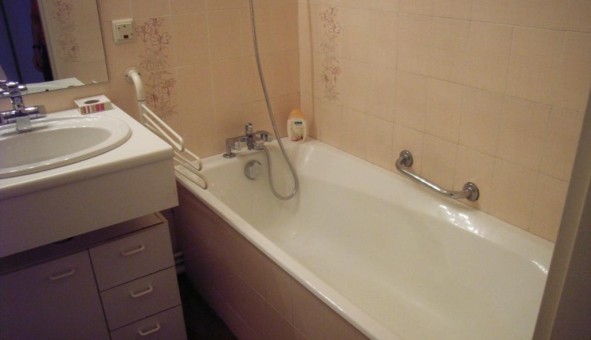Logement tudiant Studio à Sedan (08200)