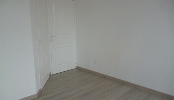 Logement tudiant Studio à Sedan (08200)