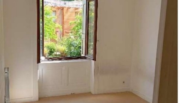 Logement tudiant Studio à Sedan (08200)