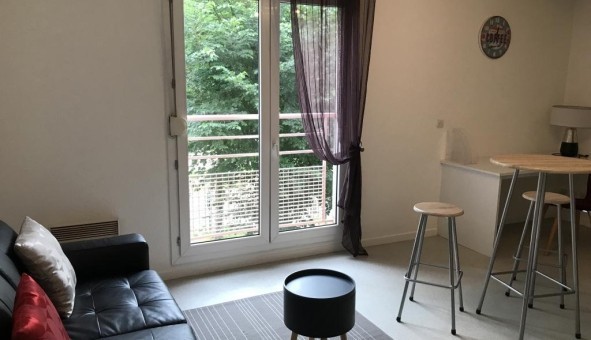 Logement tudiant Studio à Sedan (08200)