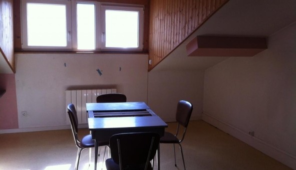 Logement tudiant Location Studio Vide Sedan (08200)