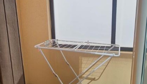 Logement tudiant Studio à Srignan du Comtat (84830)