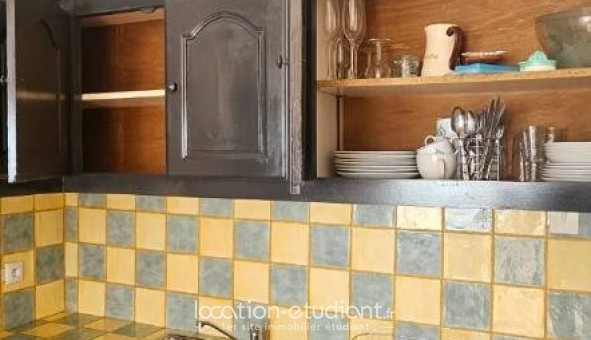 Logement �tudiant Studio &agrave; S�rignan du Comtat (84830)