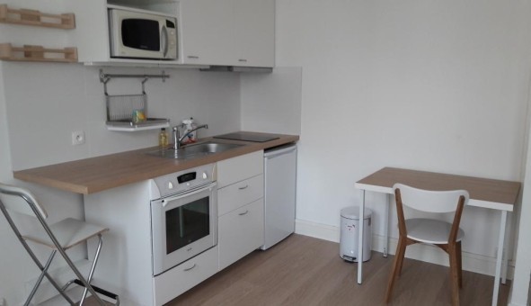 Logement tudiant Studio à Svres (92310)