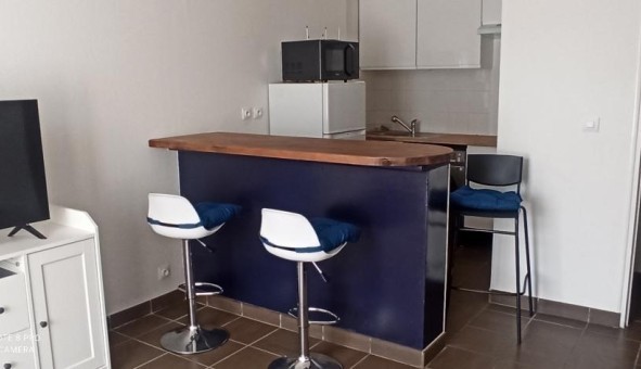 Logement étudiant Studio à Six Fours les Plages (83140)
