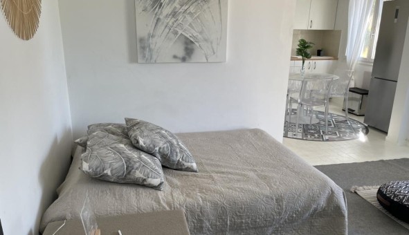 Logement tudiant Studio à Six Fours les Plages (83140)