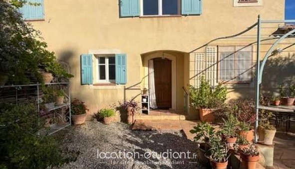 Logement tudiant Studio à Sollis Ville (83210)