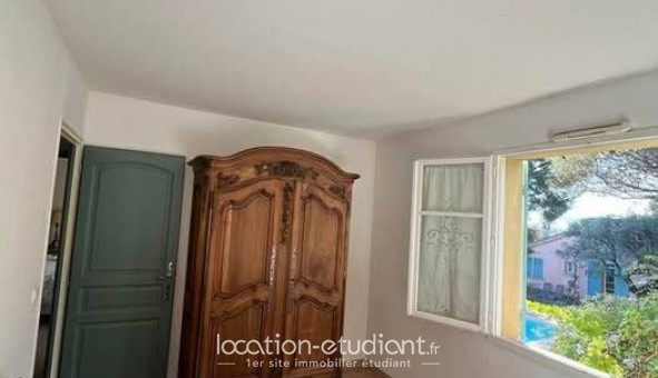 Logement tudiant Studio à Sollis Ville (83210)
