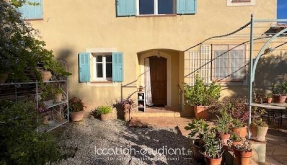 Logement tudiant Studio à Sollis Ville (83210)