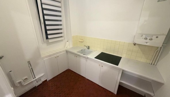 Logement �tudiant Studio &agrave; Sucy en Brie (94880)