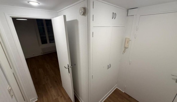 Logement �tudiant Studio &agrave; Sucy en Brie (94880)