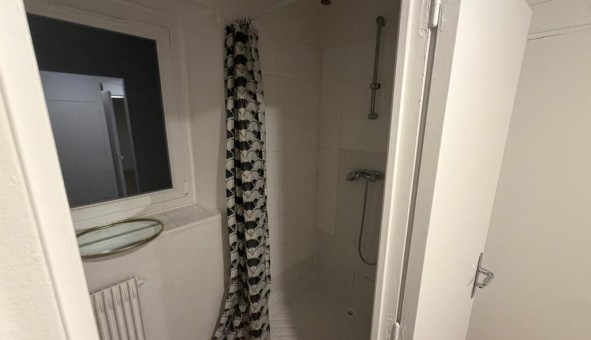 Logement �tudiant Studio &agrave; Sucy en Brie (94880)