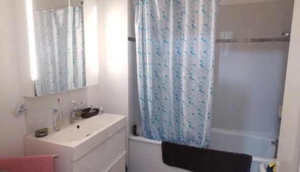 Logement tudiant Studio à Suresnes (92150)