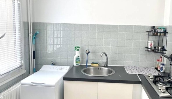 Logement �tudiant Studio &agrave; Suresnes (92150)