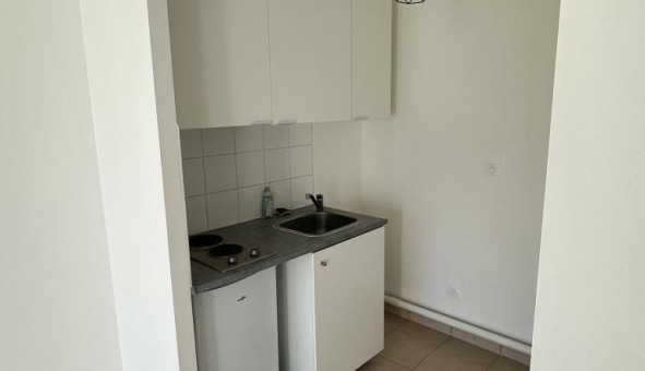 Logement �tudiant Studio &agrave; Suresnes (92150)