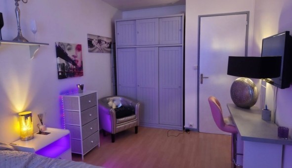 Logement �tudiant Studio &agrave; Suresnes (92150)