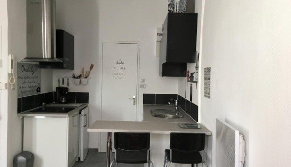 Logement tudiant Location Studio Vide Toulon (83200)
