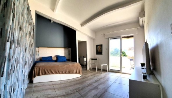 Logement étudiant Location Studio Vide Toulon (83200)