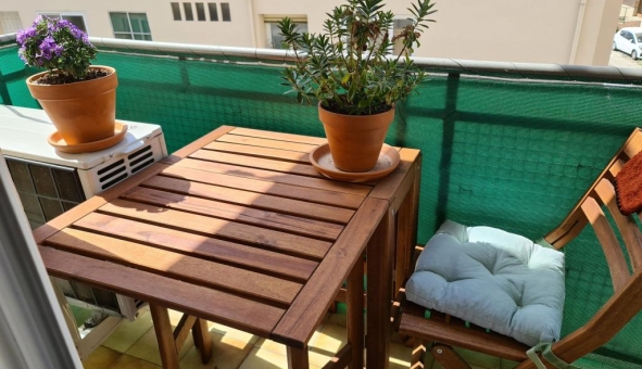 Logement tudiant Location Studio Vide Toulon (83200)