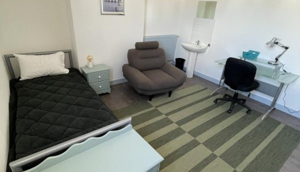 Logement tudiant Location Studio Vide Tourcoing (59200)