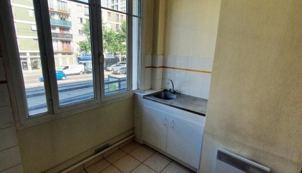 Logement tudiant Studio à Tours (37000)