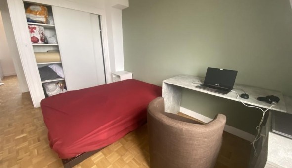 Logement tudiant Location Studio Vide Tours (37000)